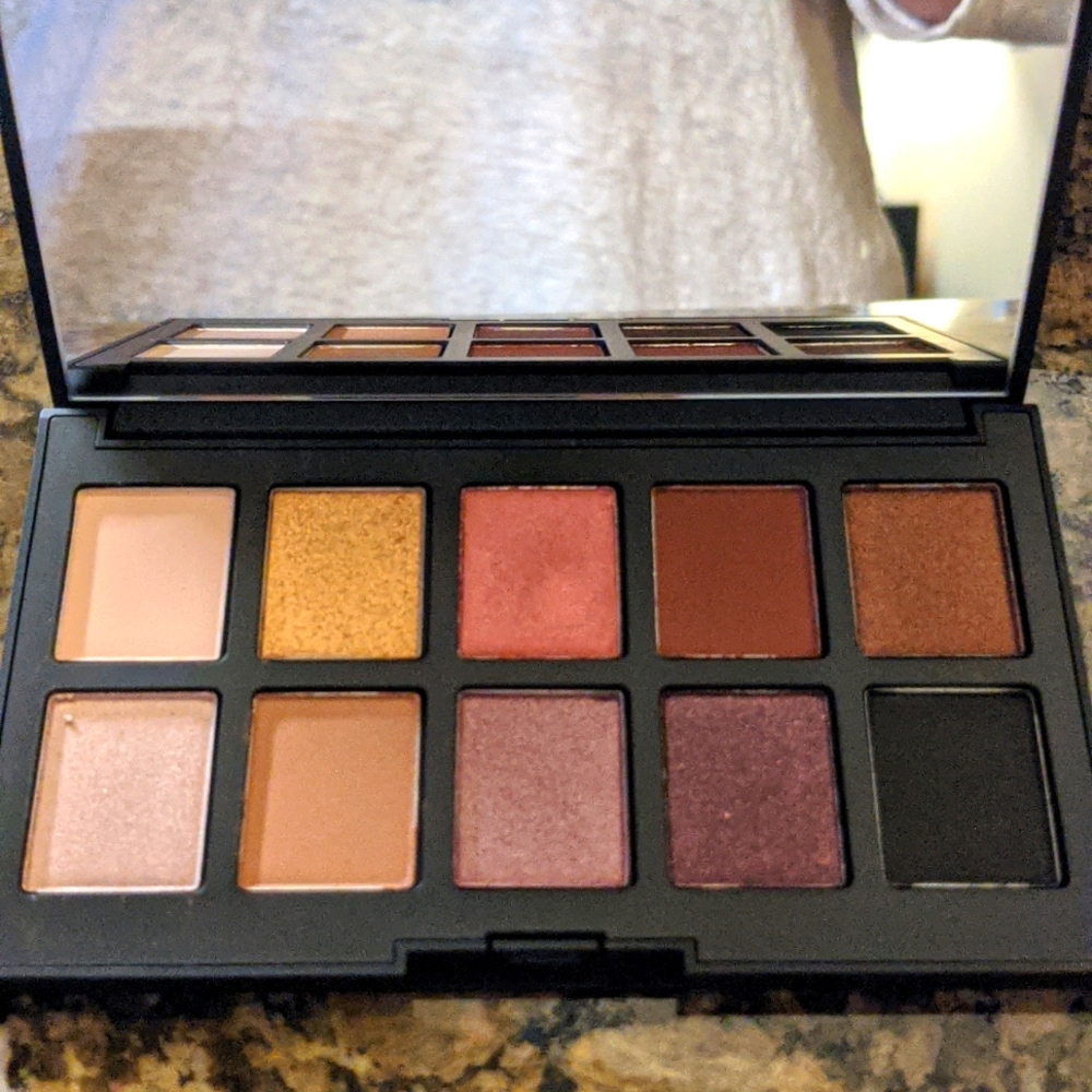 Haus Laboratories Glam Room No 1 Eyeshadow Pallete